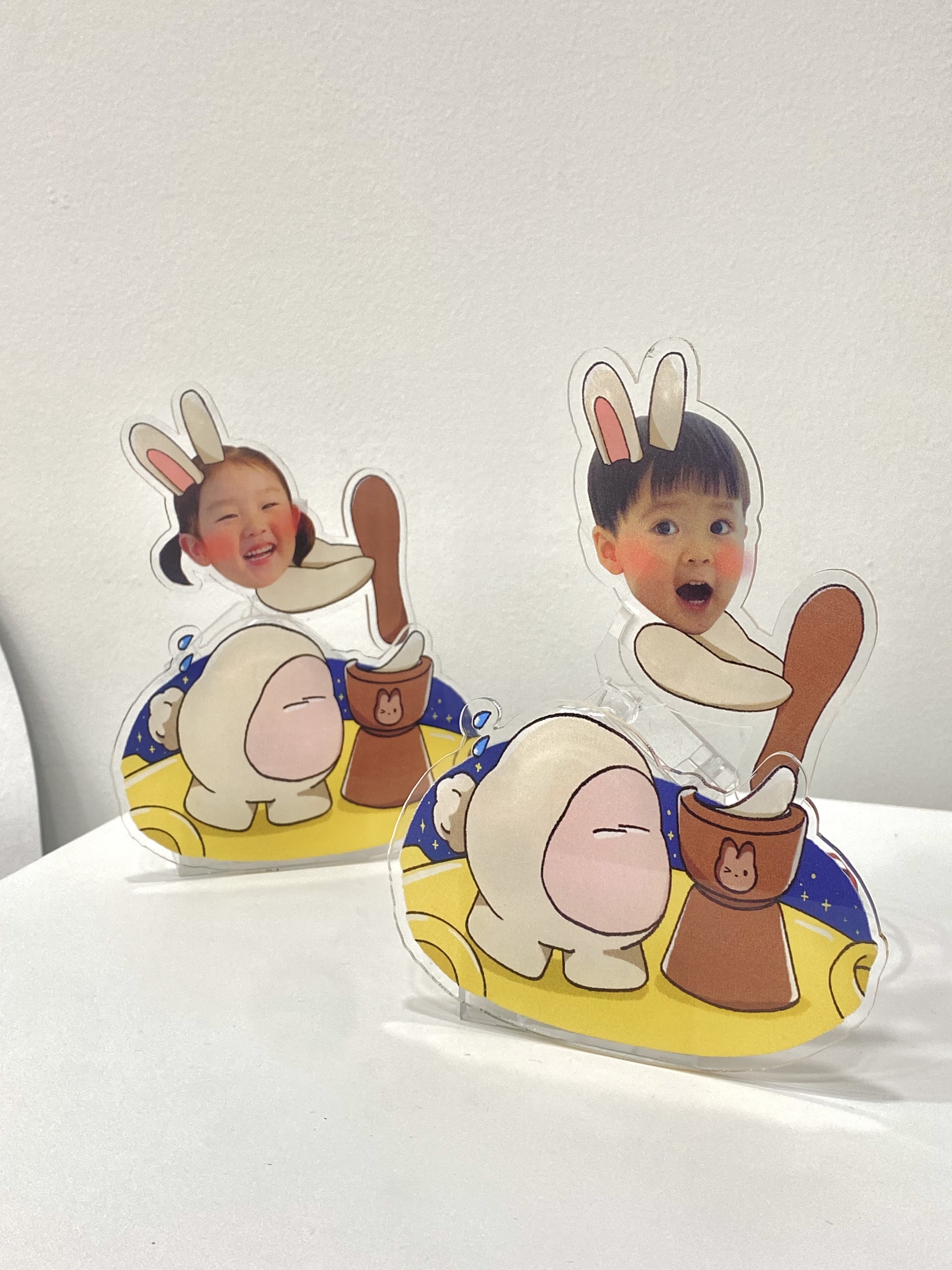 아크릴 토끼 까딱인형