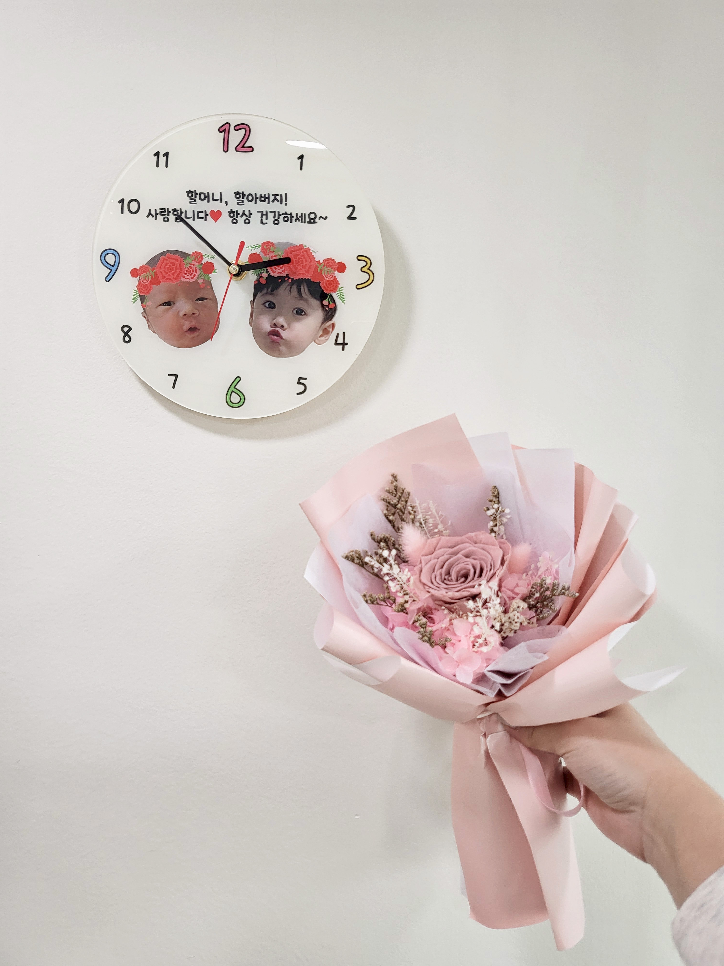 카네이션 화관 포토시계