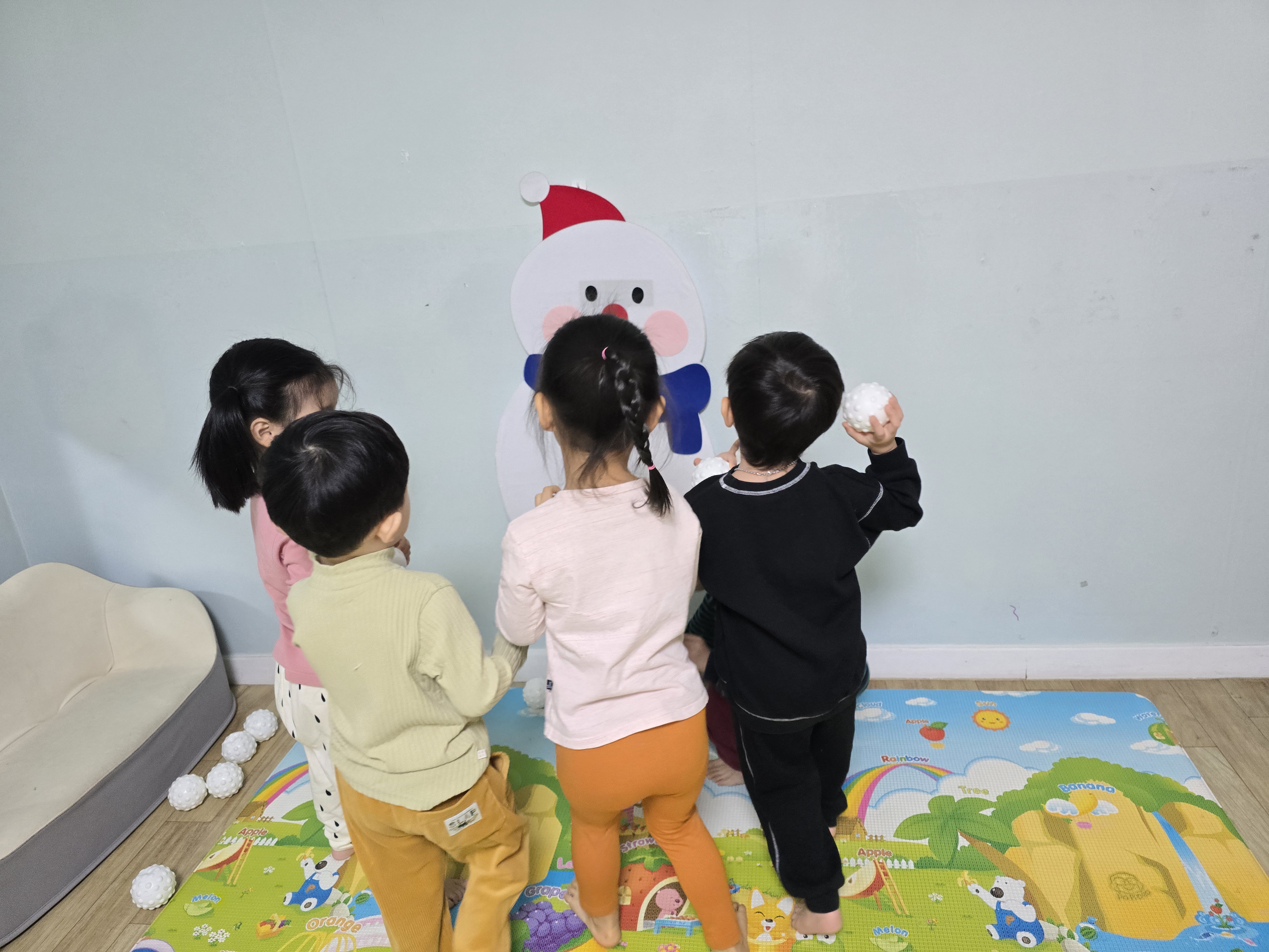 눈사람 눈던지기